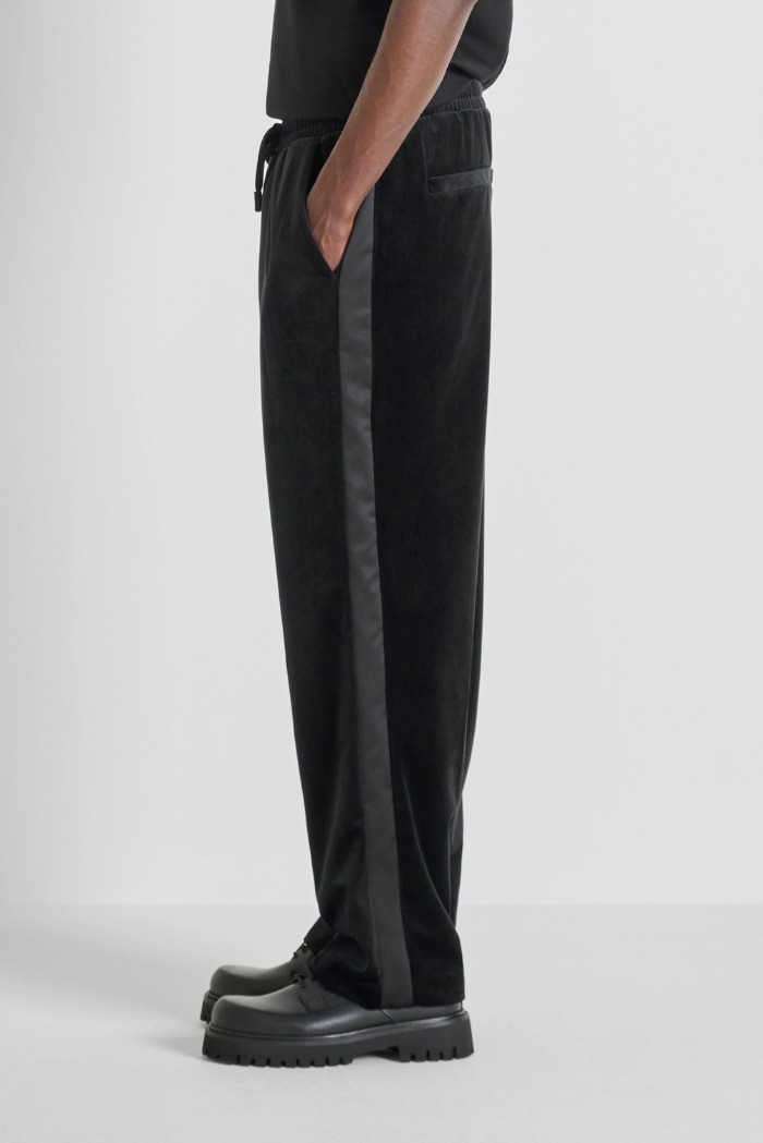 Antony Morato pantaloni in felpa relaxed fit effetto velluto mmfp00418-fa150228 [7052d28a]